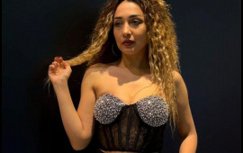 Azərbaycanlı müğənni estetik əməliyyatla TANINMAZ HALA düşdü 