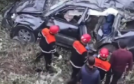 Toydan qayıdanlar ağır qəzaya düşdü  Altı yaralı var 
