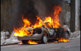 Salyanda “Haval” markalı minik avtomobili yanıb