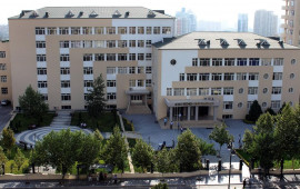 Bakı Biznes Universitetinin tələbələri diplomlarını ala bilmir  "İşə də qəbul etmirlər"  ŞİKAYƏT