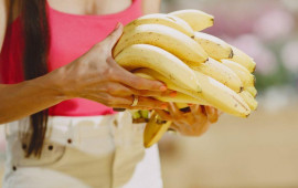 Banan yeyərkən orqanizimdə nə baş verir?