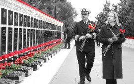 ABŞ səfirliyi 20 Yanvar faciəsinin qurbanlarını yad edib 