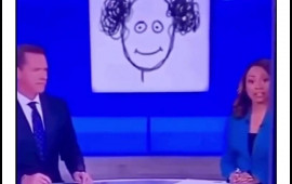 Atasının şəklini &ccedil;əkən uşaq aparıcıları "g&uuml;lmə krizinə" soxdu 