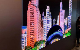 D&uuml;nyada ilk iikitərəfli televizor təqdim olundu