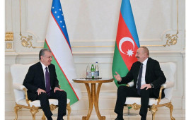 Prezident Şavkat Mirziyoyev ilə görüşüb  FOTO