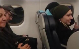 "Sizinlə danışan təyyarə bələdçisi Hökumə Əliyevadır"  Yeni VİDEO yayıldı