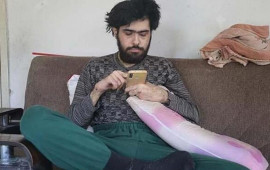 Bu oğlan 3 ildir evdən çıxmır: "Əlimdə olsa tualetə də getmərəm"  FOTO