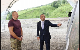 Prezident Laçın rayonunda “Həkəriçay” su anbarı layihəsi ilə tanış olub  FOTO