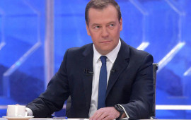 Medvedev yenə nüvə silahı ilə təhdid etdi