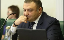 Erməni əsilli senator Rusiyada axtarışa verildi