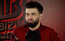 "Bura mərsiyə deməyə gəlmisən?"