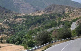 Ermənistan 8 kilometr yolu ilyarıma “tikmək” istəyir  Laçın yolunu bağlayaq?