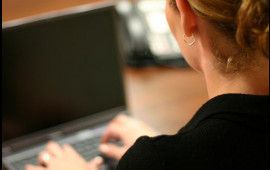 Yeni komp&uuml;terlər bahalaşır, alıcılar &ldquo;ikinci əl&rdquo;ə &uuml;z tutur &ndash; SƏBƏBLƏR