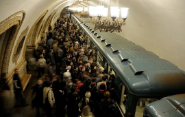 Metroda problem  Qatar tuneldə qaldı, sıxlıq yarandı