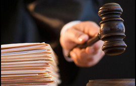 Atasını d&ouml;yərək &ouml;ld&uuml;rən yeniyetməyə h&ouml;km oxundu