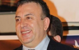 Mustafa Tayatla arvadı üzüzə  Bakıda 300 minlik ev davası