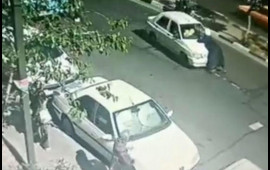İranda avtomobil mollanı vurdu: Din xadimi kapotun üstündə qaldı 