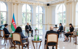 Prezident: Nax&ccedil;ıvanı T&uuml;rkiyə ilə də birləşdirə biləcək dəmir yolu m&uuml;tləq olmalıdır