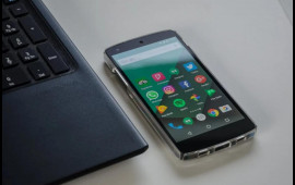 Bu proqramı telefondan silin  Yazışmaları oxuyurlar
