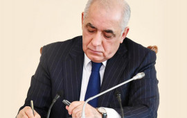 Əli Əsədov yeni qərar imzaladı