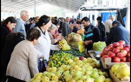 Novruz ərəfəsi yarmarkalarda canlanma  Qiymətlər ARTIB?