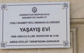 Bakıda İran vətəndaşı tarixi binanı zədələyir