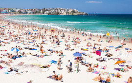 Sidneydə çimərliyə atəş açanlardan birini yerli sakin tərksilah etdi 