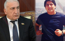 Deputatın oğlu atasının fotoları ilə şantaj edildi