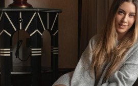 Sinem Kobal Bakıda  FOTO