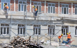 Yeni tikilən məktəbdən oğurluq edildi