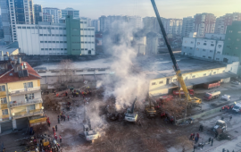 Türkiyədə uçan binaya görə 4 nəfər saxlanıldı  FOTO