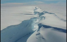 Antarktikada London böyüklüyündə aysberq qopdu  VİDEO  FOTO