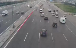 Aeroport yolundakı qəza hərəkəti "iflic" etdi 