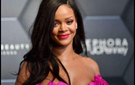 Rihanna oğlu ilə görüntülərini paylaşdı  VİDEO