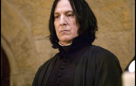 "Harry Potter" in ulduzunun əşyaları hərraca çıxarıldı 