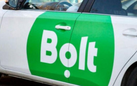 "Bolt"un maşını yandı 