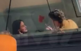 Məşhur müğənni keçmiş baş nazirlə restoranda görüntüləndi  FOTO