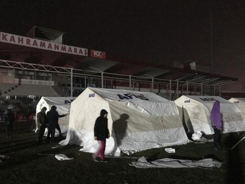 Türkiyədə zəlzələ bölgələrində 60 minə yaxın çadır qurulub