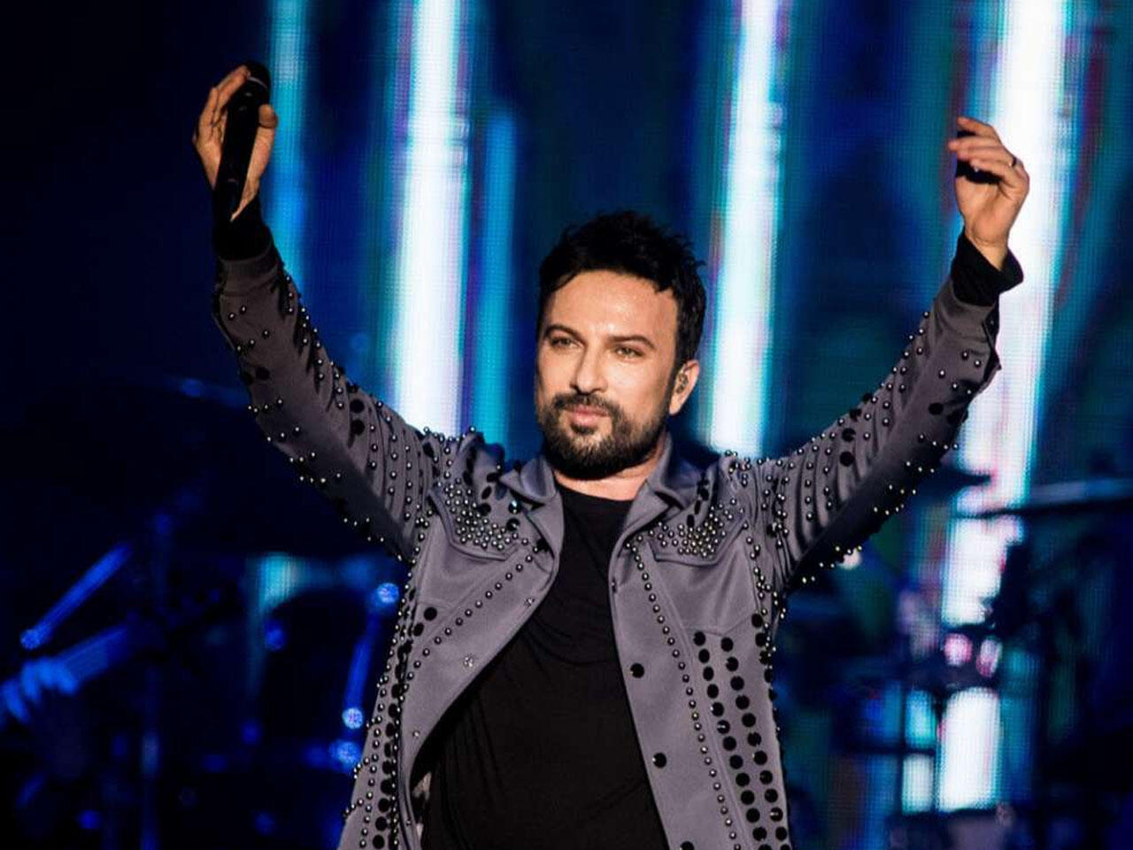 Konsertlərindən 9,3 milyon manat