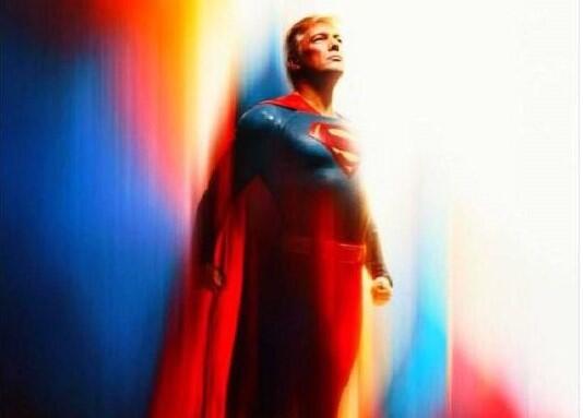 Tramp bu dəfə də "Superman" oldu  FOTO
