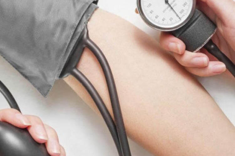Təzyiqi necə aşağı salmaq olar?  Kardioloqlardan 6 yeni t&ouml;vsiyə