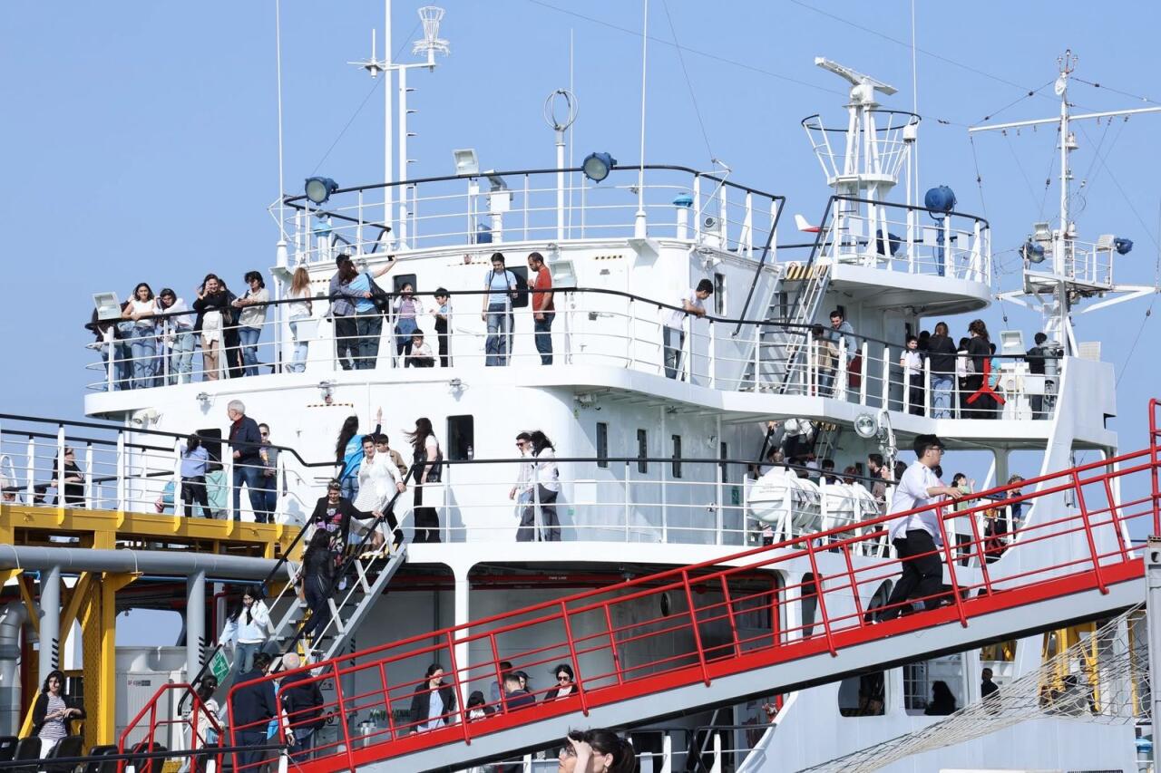 “Suraxanı” muzeyi növbəti “Rəssamların döyüşü”nə ev sahibliyi etdi  FOTO
