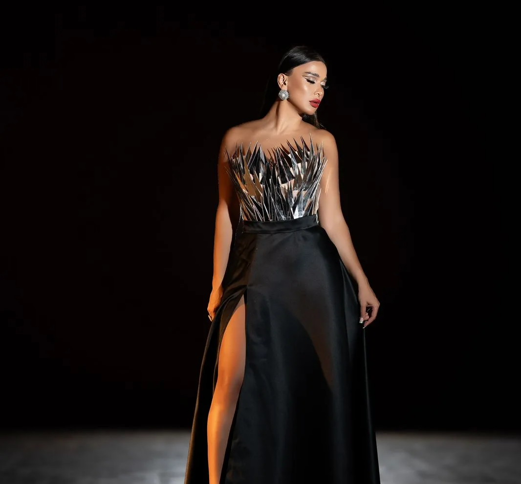 "Yazırlar ki, ayaqların əyridir, efirə niyə &ccedil;ıxırsan?"