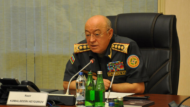 Nazir rəisi işdən çıxardı  İki təyinat etdi