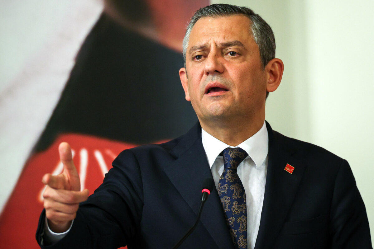 Özgür Özəl barəsində istintaq başladıldı