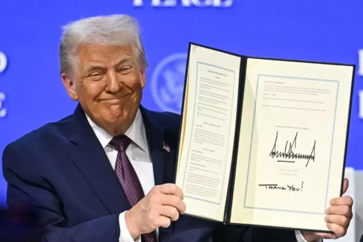 Bu Avropa &ouml;lkəsi Trampın "S&uuml;lh Şurası" dəvətini rədd etdi