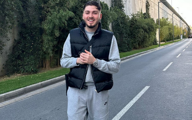 Daha bir məşhurun mahnıları SİLİNDİ