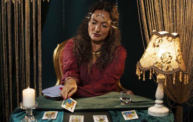 25 oktyabr üçün Tarot bürclər proqnozu  tale sənə irəliləmək siqnalı verir