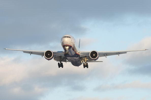 SanktPeterburq aerportu hava reyslərini dayandırıb