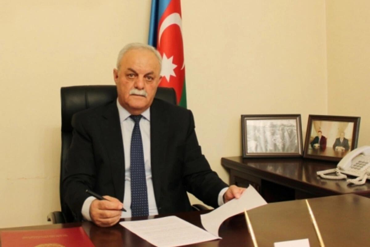 Prezidentin təltif etdiyi ke&ccedil;miş səfir kimdir?  DOSYE